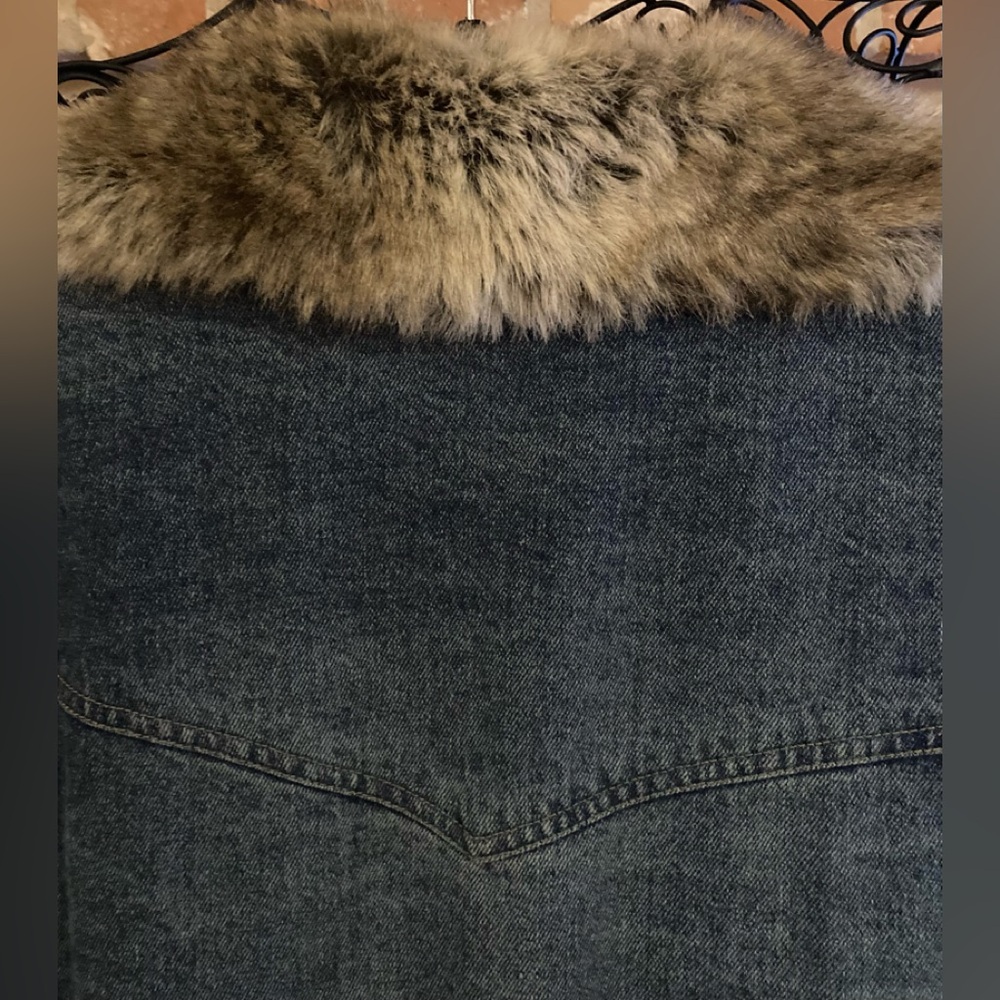 Fabio Faux Fur & Denim Trucker Jean Jacket - Picture 14 of 16
